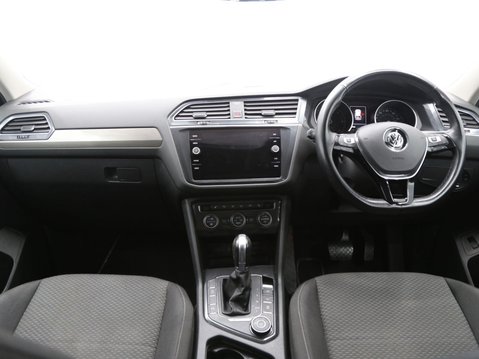 Volkswagen Tiguan Allspace 2.0 TDI SE Nav DSG 4Motion Euro 6 (s/s) 5dr 9