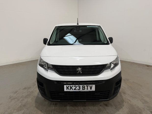 Peugeot Partner PARTNER LONG DIESEL 850 1.5 Blue HDi 100 Professional Prem + Crew Van 2