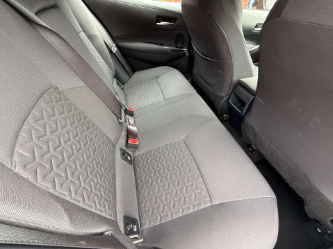 Toyota Corolla 1.8 VVT-h GPF Icon Tech Hatchback 5dr Petrol Hybrid CVT Euro 6 (s/s) (122 p 30