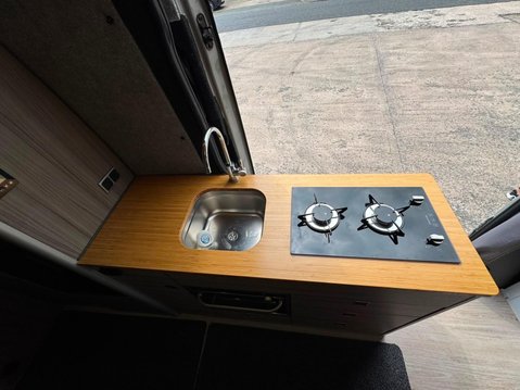 Mercedes-Benz Sprinter 11