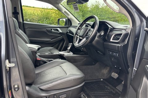 Isuzu D-Max DL40 1.9 TD Double Cab 4x4 Pickup - Roller Shutter 17