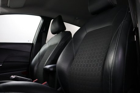 Ford Fiesta TITANIUM X 35