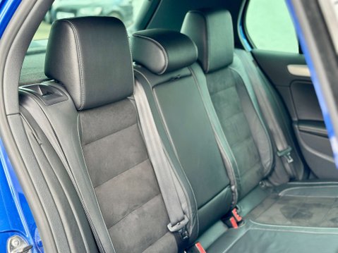 Volkswagen Golf R 2.0 DSG (Wingback) DCC 53