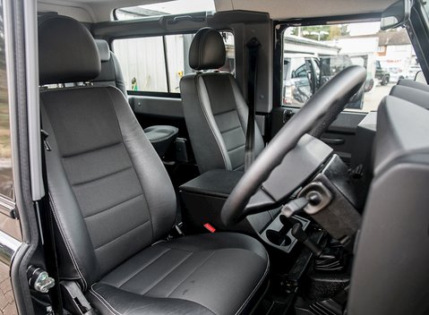 Land Rover Defender 90 XS 12