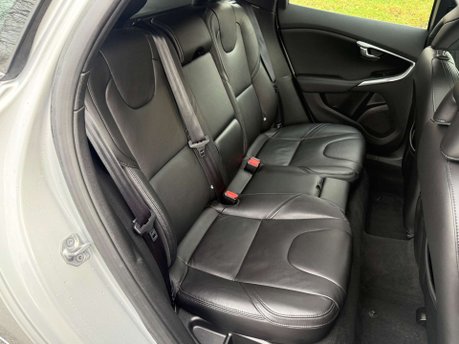 Volvo V40 1.6 V40 SE Luxury D2 Auto 5dr 36