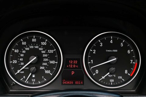 BMW 3 Series 3.0 325i M Sport Auto 2dr 35