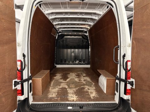 Nissan NV400 2.3 dCi 35 Tekna FWD L3 H2 Euro 6 5dr 18