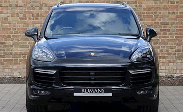 Porsche Cayenne Turbo 24