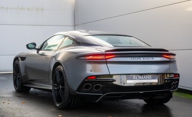 Aston Martin DBS Superleggera 4