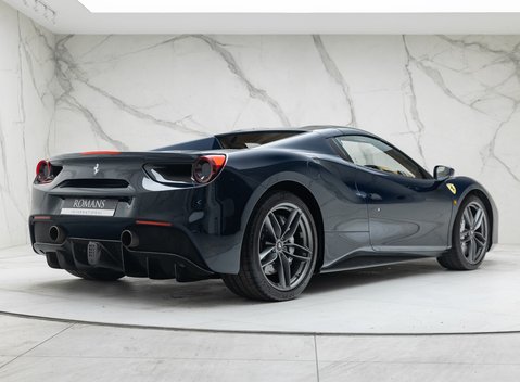 Ferrari 488 SPIDER 9
