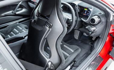 Ferrari 812 Competizione 15