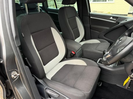 Volkswagen Tiguan 2.0 TDI BlueMotion Tech R-Line 4WD Euro 5 (s/s) 5dr 19
