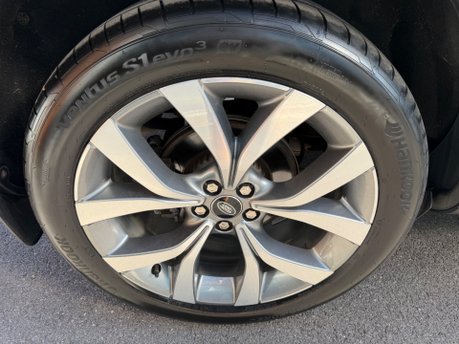 Land Rover Range Rover Evoque 2.0 D200 MHEV SE SUV 5dr Diesel Auto 4WD Euro 6 (s/s) (204 ps) 15