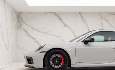 Porsche 911 CARRERA GTS (992) 25