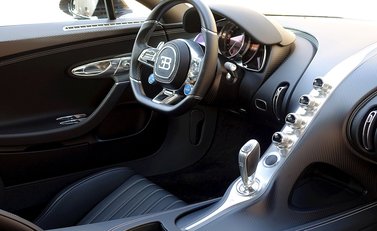 Bugatti Chiron 27