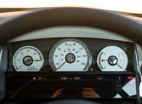 Rolls-Royce Wraith 'Inspired By British Music' Ronnie Wood 19