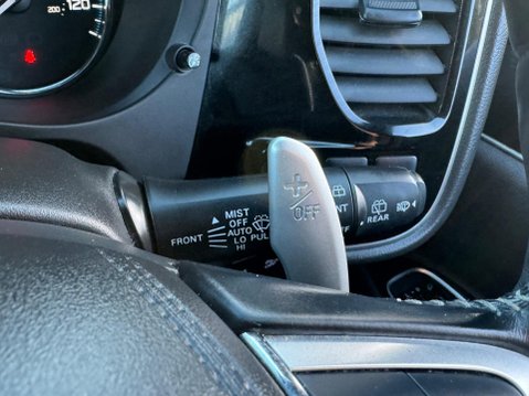 Mitsubishi Outlander 2.4h TwinMotor 13.8kWh Exceed Safety CVT 4WD Euro 6 (s/s) 5dr 34