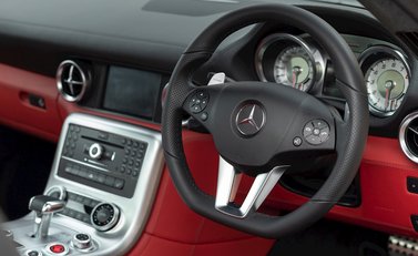 Mercedes-Benz SLS AMG 13