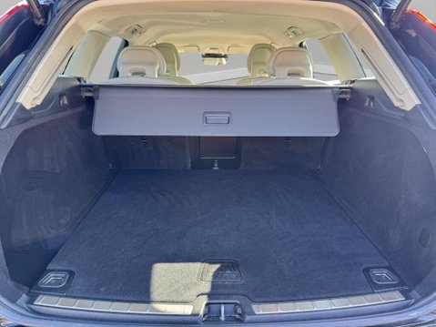 Volvo XC60 2.0 D4 Momentum Auto AWD Euro 6 (s/s) 5dr 43