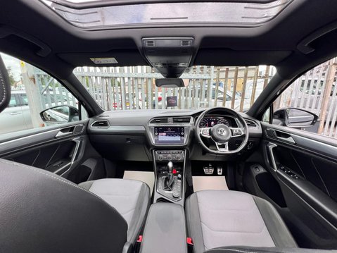 Volkswagen Tiguan R-LINE TDI BMT 4MOTION DSG 30