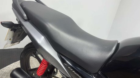 Honda CB 2021 17k NEW MOT GREAT CONDITION 125CC LEARNER BIKE CBF125 42