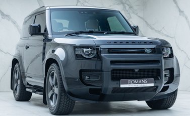 Land Rover Defender 90 D350 X-DYNAMIC HSE 8