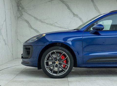 Porsche Macan GTS 30