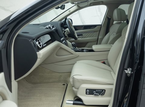 Bentley Bentayga V8 AZURE 22