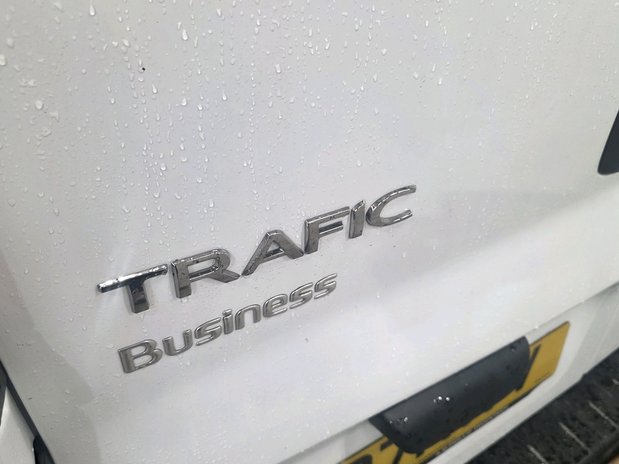 Renault Trafic TRAFIC SWB DIESEL dCi 145 High Roof Business Fridge Van 18
