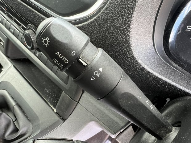 Peugeot Expert MWB L2H1 (SOLD) Low Roof Professional 3100 Air Con Sensors Cam EURO 6 NO VA 42