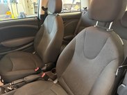 Mini Hatch 2.0 Cooper D Auto Euro 5 3dr 12