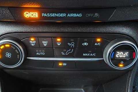 Ford Fiesta 1.0T TITANIUM 5 DOOR.. LOOK! ONLY 24000 MILES! SAT NAV! BLUETOOTH! 27