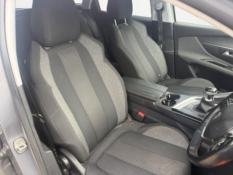 Peugeot 3008 1.2 PureTech Active Euro 6 (s/s) 5dr 10