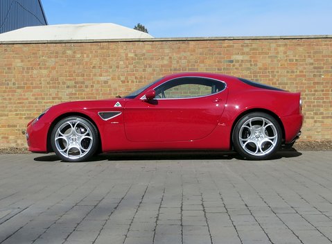 Alfa Romeo 8C Competizione 15