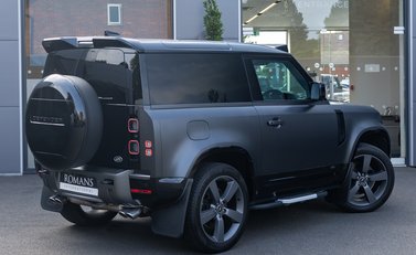 Land Rover Defender 90 V8 CARPATHIAN EDITION 4