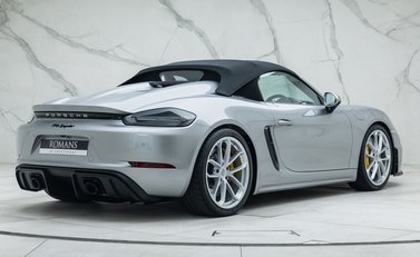 Porsche 718 SPYDER 5