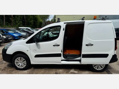 Citroen Berlingo E 635 LX CVT FWD L1 H1 5dr 19