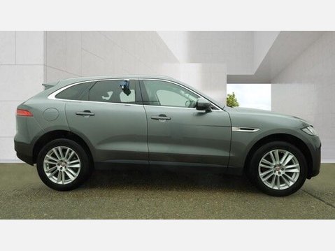 Jaguar F-Pace 2.0 D180 Portfolio Auto AWD Euro 6 (s/s) 5dr 3