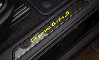 Porsche Cayenne Turbo S E-Hybrid Coupe 22