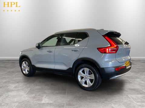 Volvo XC40 2.0 B3 MHEV Core SUV 5dr Petrol Hybrid DCT Auto Euro 6 (s/s) (163 ps) 5