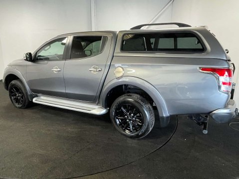 Mitsubishi L200 2.4 L200 Barbarian DI-D 4WD 3