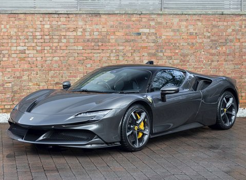 Ferrari SF90 Stradale 6