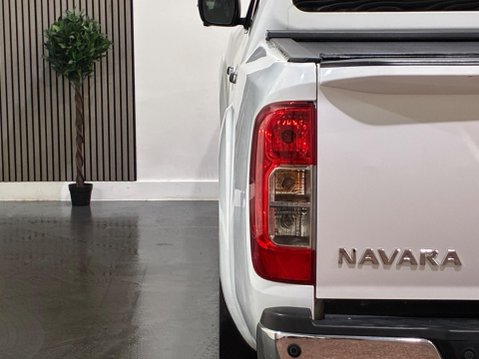 Nissan Navara 2.3 dCi Tekna 4WD Euro 6 (s/s) 4dr 19