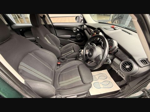 Mini Hatch 2.0 Cooper SD 5dr 15
