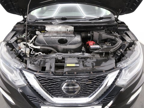Nissan Qashqai 1.5 dCi N-Connecta Euro 6 (s/s) 5dr 28