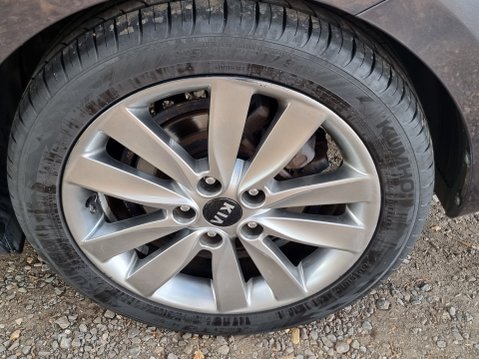 Kia Ceed CRDI 4 TECH ECODYNAMICS 15