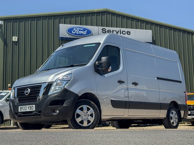 Nissan Interstar MWB L2H2 [SOLD KH] Medium Roof Air Con Nav Sensors EURO 6 1