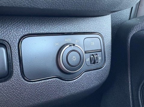 Mercedes-Benz Sprinter 2.0 315 CDI Premium Panel Van 5dr Diesel Manual FWD L2 H2 Euro 6 (s/s) (150 21