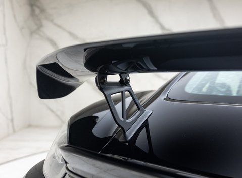 Porsche Cayman GT4 (718) 43