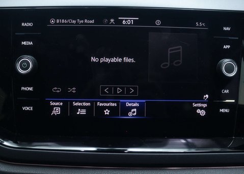 Volkswagen Polo 1.0 Polo R-Line TSi 5dr 22